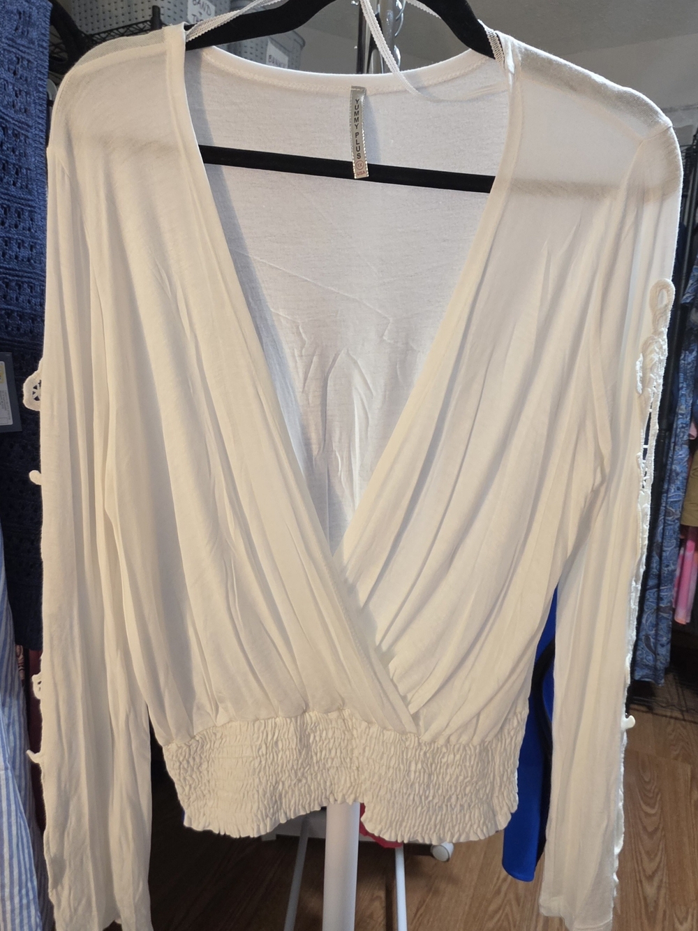 YUMMY PLUS White Surplice Long-Sleeve Blouse With Beautiful Lace Sleeve Inserts
